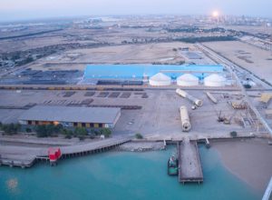 تمرکز خدمات یدککشها و افزوده شدن ظرفیت عملیاتی بندرامام خمینی با تعمیرات اساسی اسکله بارجهاربر