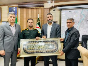دیدار سرپرستفرمانداری اهواز با فرمانده انتظامی مرکز استان/قدردانی از زحمات شبانه روزی فراجا