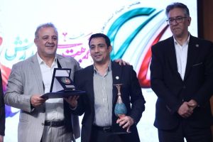 با قرار گرفتن خوزستان در بین استان های برتر ، از مدیرکل ورزش و جوانان استان خوزستان تقدیر شد