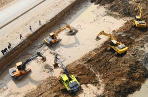 شتاب در توسعه فیزیکی بندر امام خمینی(ره) /حرکت در مسیر تحقق اقتصاد دریا‌محور و جذب سرمایه‌گذاری بخش خصوصی / افزایش ده میلیون تنی ظرفیت بندری