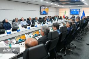 حاتمی: همه كاركنان مناطق نفت‌خیز جنوب نمونه‌اند/تداوم تولید و اقتصاد کشور مرهون تعهد آنان است