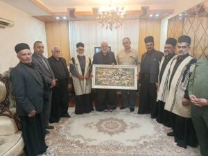 دیدار موسوی‌زاده با خانواده جوانی که با اهدای اعضای بدنش، زندگی را به بیماران بخشید