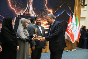 درخشش دوباره صنعت نیشکر در سطح ملی؛ «آبان‌بسپار توسعه» واحد نمونه استاندارد کشور شد/تقدیر از مدیرعامل نیشکر در همایش روز جهانی استاندارد
