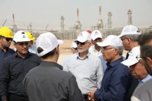 در جلسه تولید مطرح شد؛   مدیرعامل اروندان بر شتاب‌بخشی به پروژه‌های جمع‌آوری گازهای همراه مشعل تاكید كرد/ جمع‌آوری گازهای همراه مشعل، صیانت از سرمایه ملی و حفظ محیط زیست است